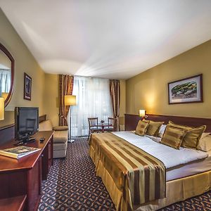 Standard Zimmer mit Kingsize-Bett